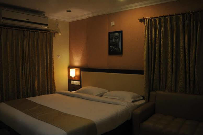 Moments Hotel Kolkata Ngoại thất bức ảnh